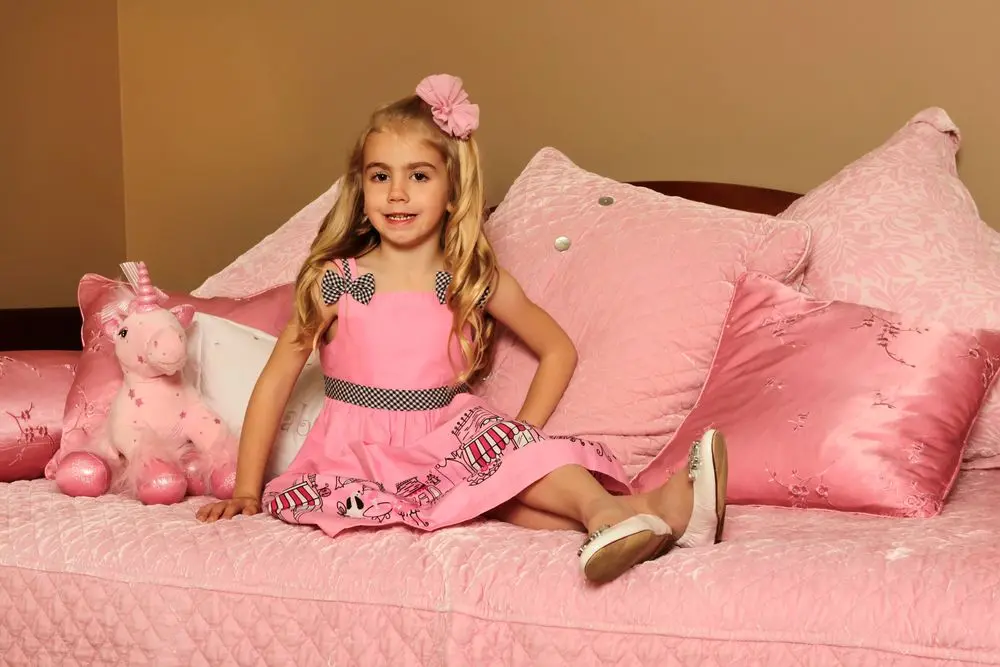 __opt__aboutcom__coeus__resources__content_migration__mnn__images__2017__07__spoiled_little_girl-86b0b20f184548c29ea405b7cefb0f6a