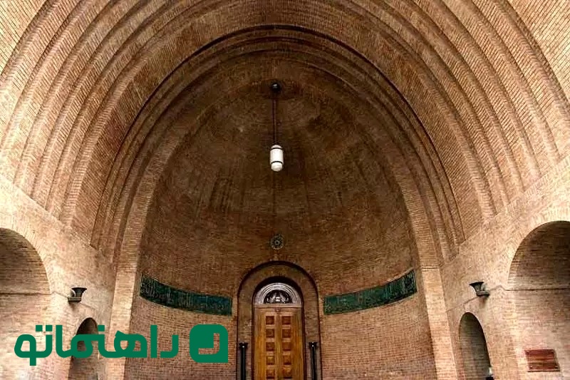 موزه ایران باستان چه زمانی تاسیس شد؟