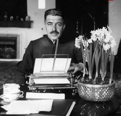 عبدالحسین تیمورتاش