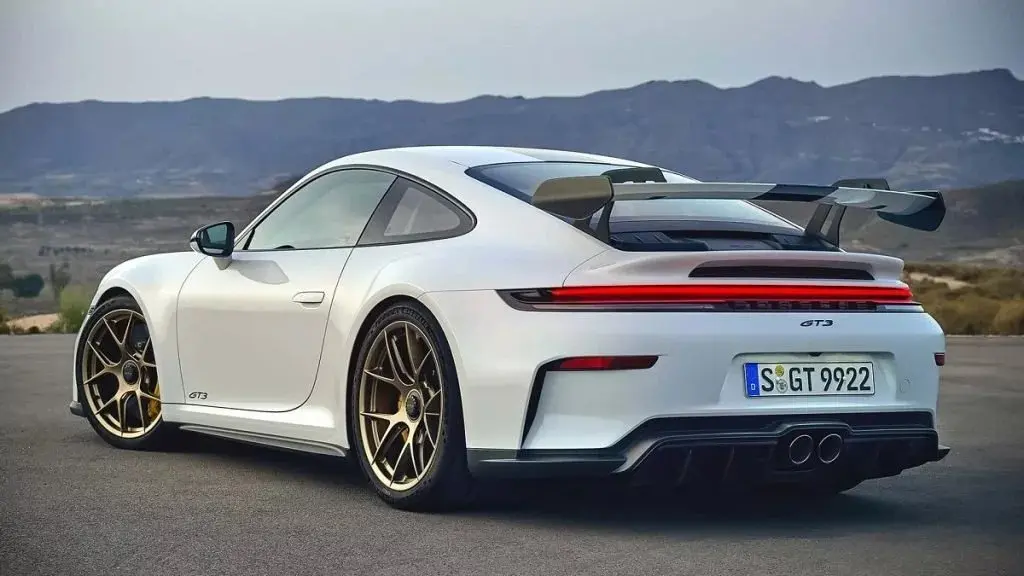 porsche-911-gt3-mit-weissach-paket-2025-1024x576.jpg_11zon