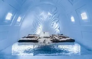 هتلی از یخ که هر سال تابستان آب می‌شود + ویدئو