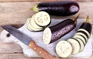 چرا نباید پوست بادمجان را گرفت؟ 7 دلیل علمی برای یک اشتباه رایج