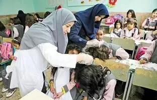 تعطیلی مدارس به‌دلیل شیوع شپش سر است یا سرما؟
