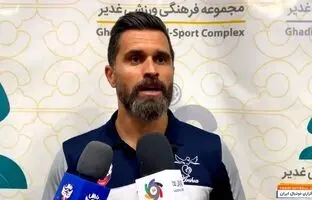 یک فوتبالیست دیگر خواننده شد + ویدئو