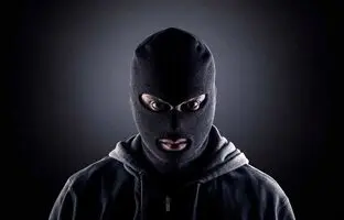 (ویدئو) سرقت در پخش زنده!