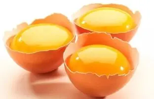 آیا مصرف زرده تخم مرغ در کهنسالی مضر است؟ 