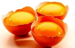 آیا مصرف زرده تخم مرغ در کهنسالی مضر است؟ 