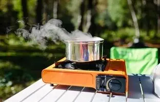 ۵ اجاق گاز مسافرتی ارزان و پرکاربرد برای سفر و طبیعت‌گردی (خرداد 1404)