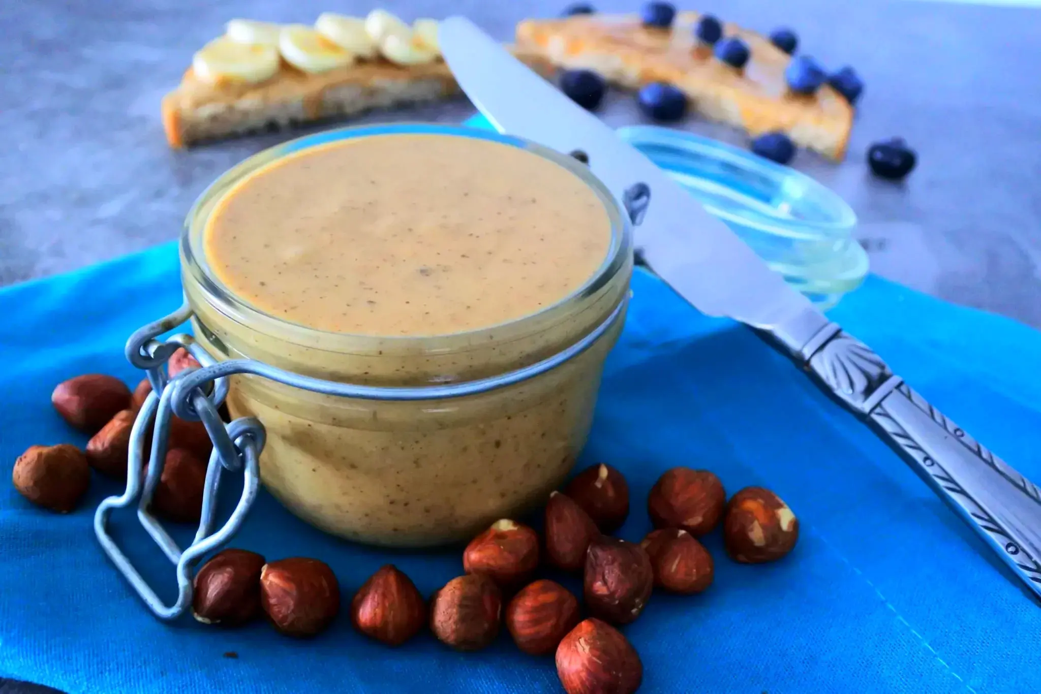 خوشمزه بپزید؛ طرز تهیه کره فندق خانگی به روش بازاری