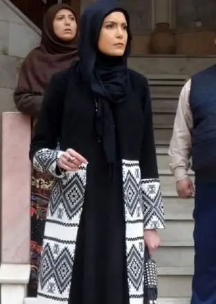 استایل خاص آیناز سریال آنام در ایتالیا