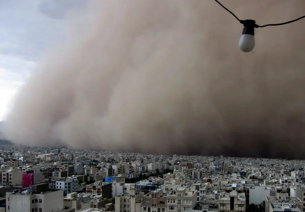  شروع طوفان شدید از دید هواپیما در آسمان تهران + ویدئو