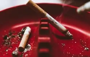 آمار نگران کننده از دانش آموزان سیگاری/ مواد افیونی پشت در مدارس به کمین نشسته اند