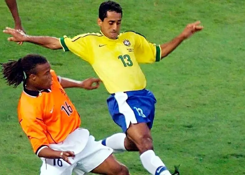 زه کارلوس ستاره جام جهانی در 56 سالگی درگذشت