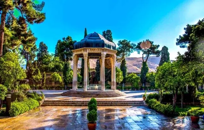 فال حافظ امروز شنبه 15 آذرماه 1404