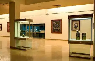  جنجال فروش مخفیانه ۳۰ تابلوی آنتیک شهرداری در دبی 