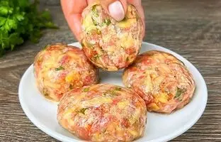 طرز تهیه یک کتلت متفاوت آلمانی + ویدئو