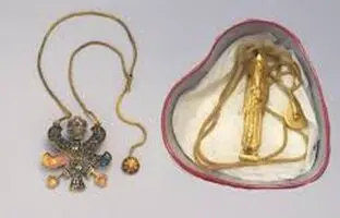۲ افغانستانی آثار طلایی پاسارگاد را ۱/۱ میلیون دلار در دبی فروختند! + ویدئو