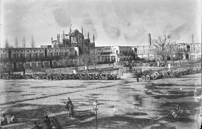 میدان توپخانه تهران وقتی واقعا پر از توپ بود + عکس