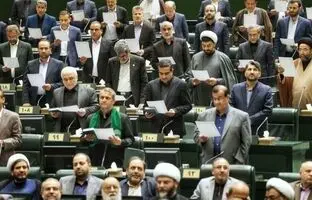 مخالفت ۱۳۶ نماینده با رفع فیلترینگ؛ هدیه‌ای شگفتانه به دشمن است!