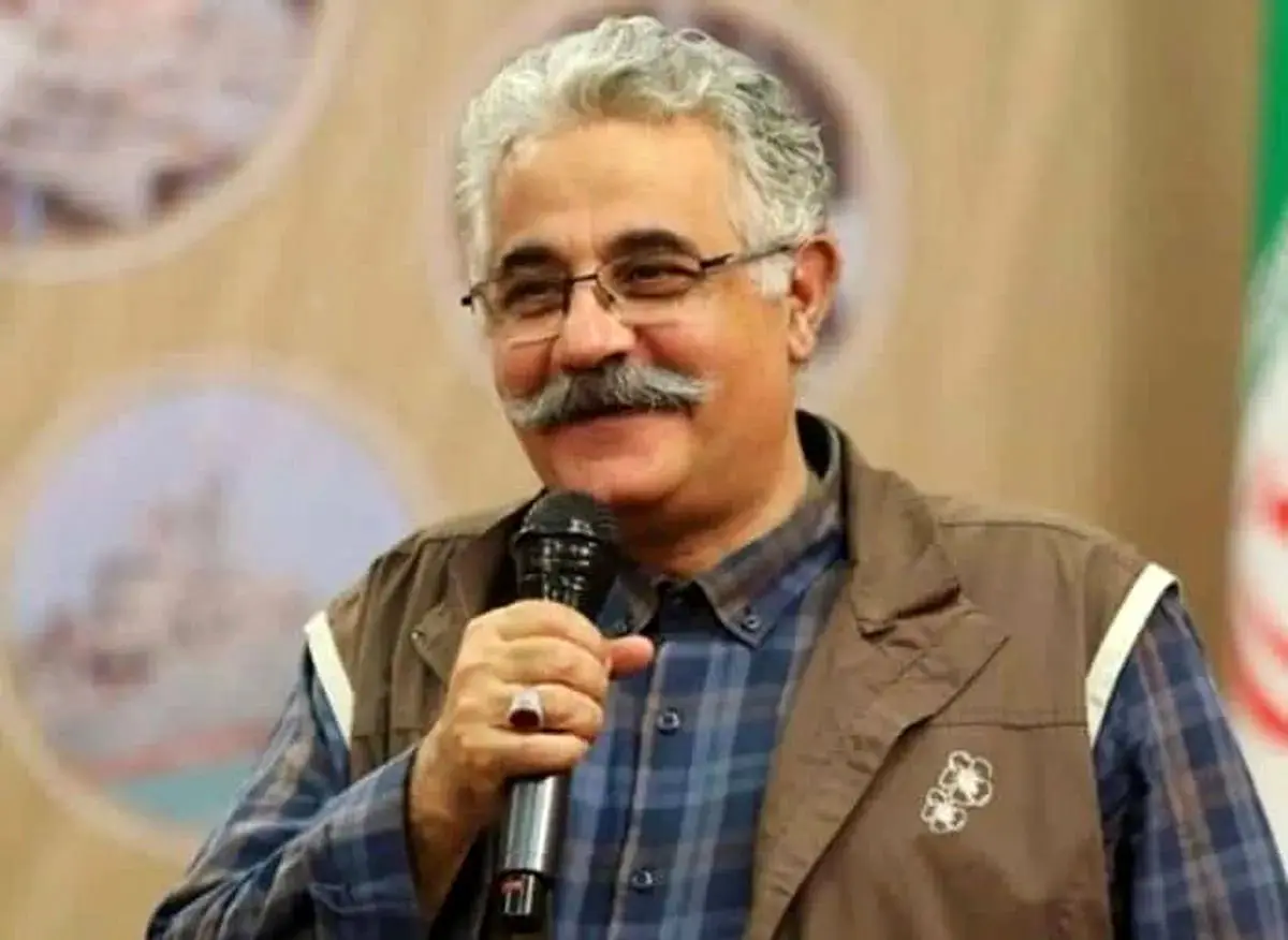  اقبال واحدی: همکلاسی احمدی‌نژاد بودم + ویدئو