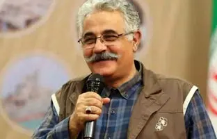  اقبال واحدی: همکلاسی احمدی‌نژاد بودم + ویدئو