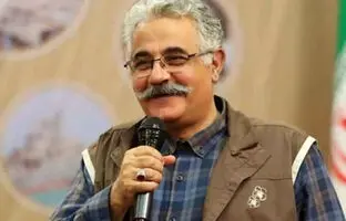  اقبال واحدی: همکلاسی احمدی‌نژاد بودم + ویدئو