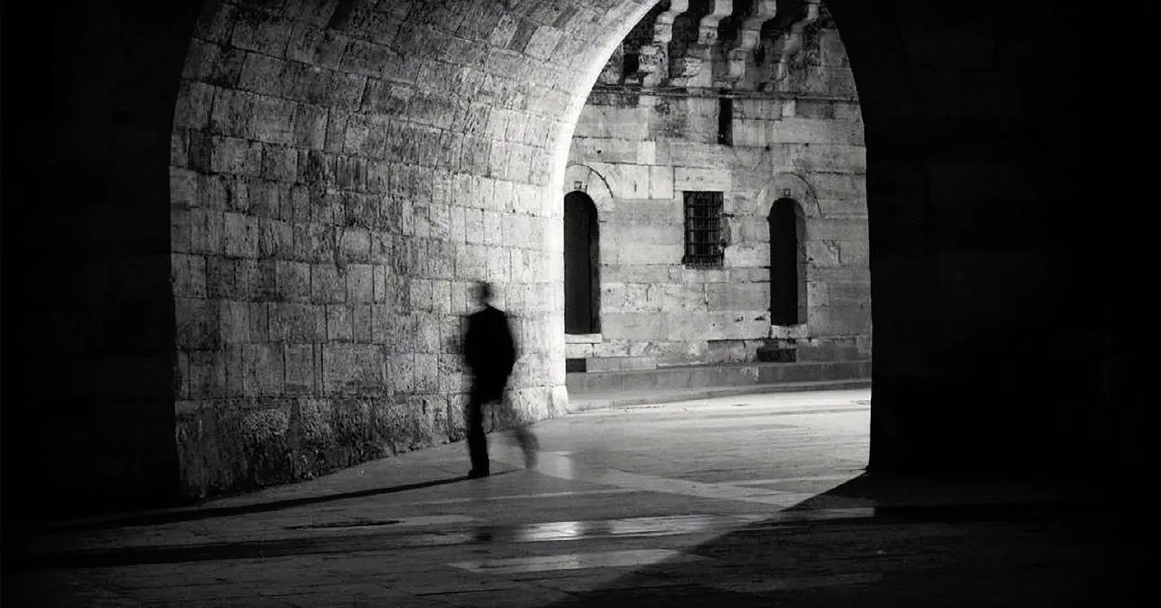 در لحظات مرگ و بعد از آن چه اتفاقی برایمان میفتد؟ 