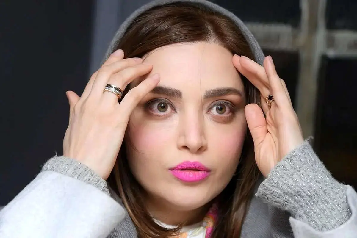  گریم متفاوت بهنوش طباطبایی در نمایش الیور توییست 