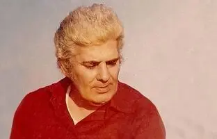 زیباترین اشعار فارسی؛ عشقی فراتر از تن از زبان احمد شاملو