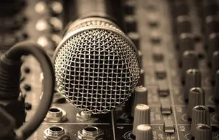 واکنش دوبلور حیات وحش به تقلید صدایش در فضای مجازی