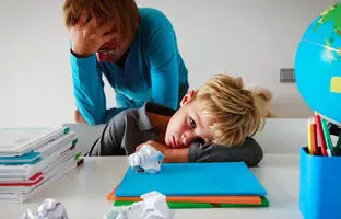 با مقاومت بچه‌ها برای رفتن به مدرسه چه می‌توان کرد؟
