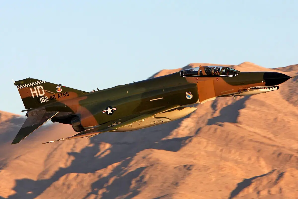 چند فروند F-4 Phantoms در سراسر جهان باقی مانده است؟
