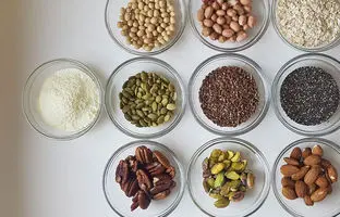 چگونه در خانه پودر پروتئین درست کنیم ؟ طرز تهیه پودر پروتئین فقط با ۳ ماده غذایی