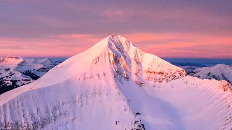 چرا این برف صورتی‌رنگ است؟ | هشدار بزرگی که نباید نادیده گرفته شود