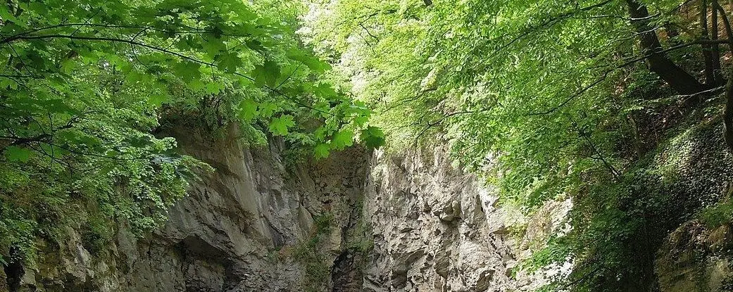 غار هرانیس؛ عمیق‌ترین غار آب شیرین روی زمین، رقیب برج خلیفه!