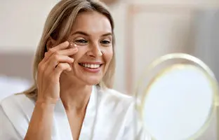 باورهای رایج نادرست درباره جوان‌سازی پوست و محصولات ضدپیری