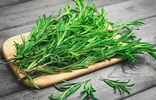 رزماری چه خواصی دارد؟ 