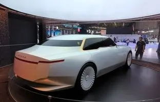 شاهکار جدید طراح رولزرویس و بوگاتی: 2208 کیلومتر فقط با یک بار سوختگیری!