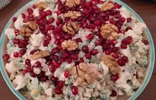 طرز تهیه سالاد انار و کلم برای مهمانی شب یلدا