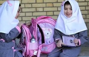 کوله پشتی عامل آسیب ستون فقرات و کمردرد در کودکان