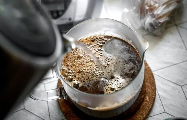 معجزه آب قهوه برای مو ؛ روش استفاده از قهوه برای مو چگونه است؟