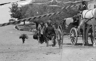 تصویری کمیاب از «عوارضی کرج» در دوران قاجار 