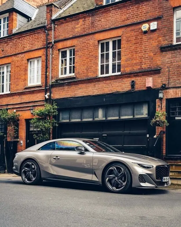 یکی از کمیاب‌ترین مدل های بنتلی در جهان + تصاویر