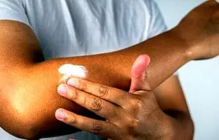 سبزه پوست ها چقدر و چه ضد آفتابی بزنند؟