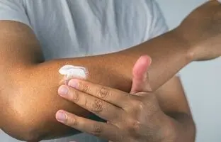 سبزه پوست ها چقدر و چه ضد آفتابی بزنند؟