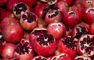 بهترین انتخاب‌ها برای تغذیه سالم در شب یلدا