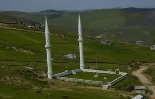 عبادتگاه‌های عجیب دنیا را ببینید