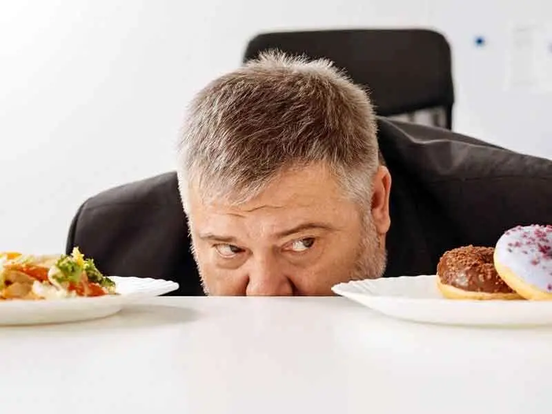 ماده غذایی موثر برای از بین بردن چربی‌ها شکم