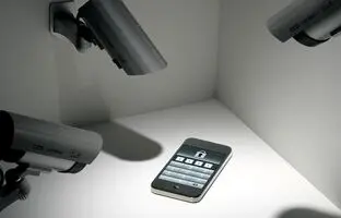 هشدار FBI به کاربران آیفون و اندروید: تغییر در استفاده از اپلیکیشن‌های پیام‌رسان
