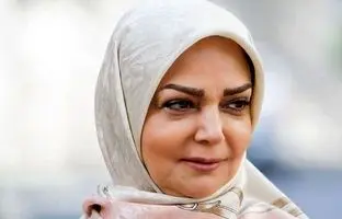  سلفی عاشقانه الهه رضایی مجری دهه شصتی 